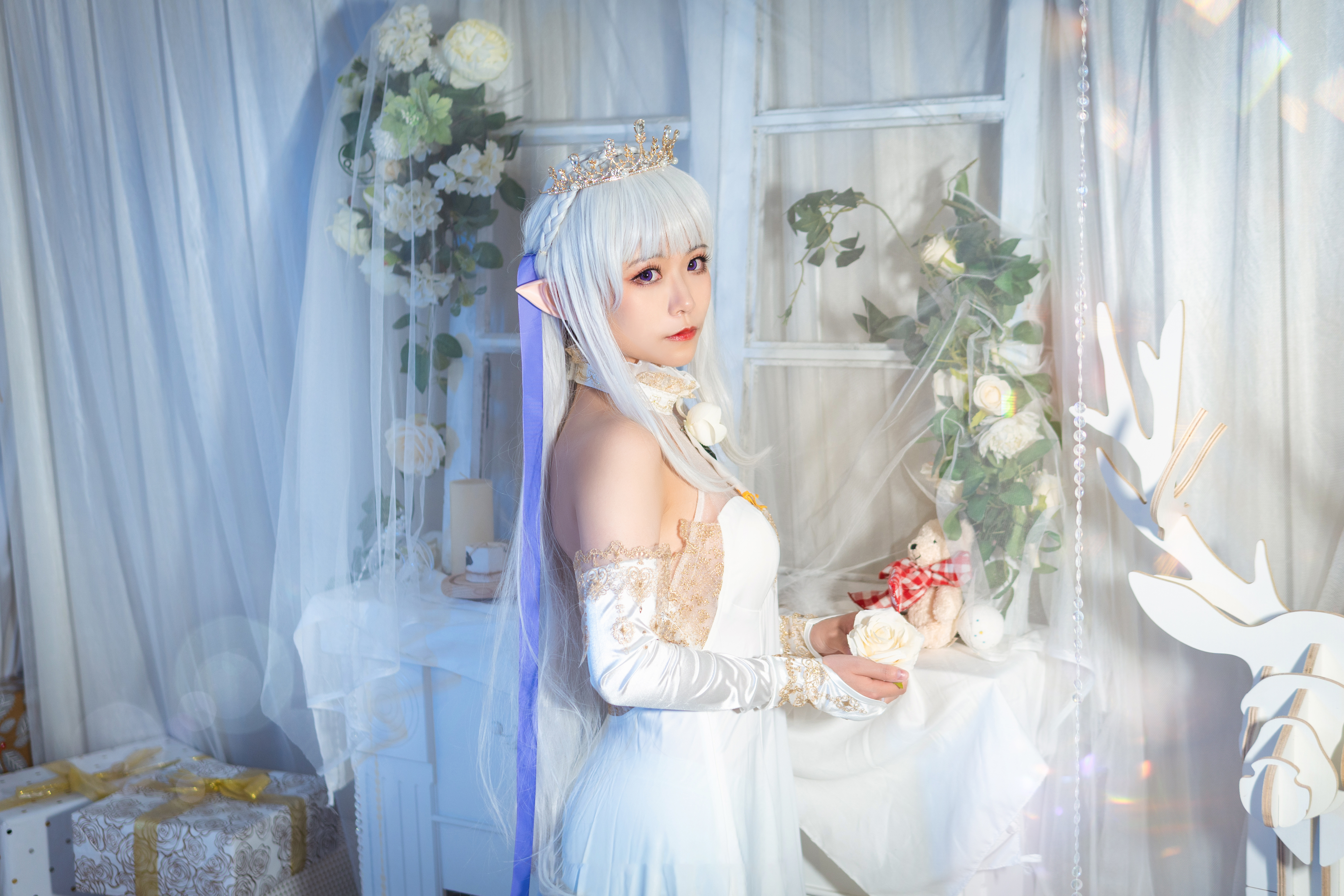 艾米莉亚cosplay-二次元