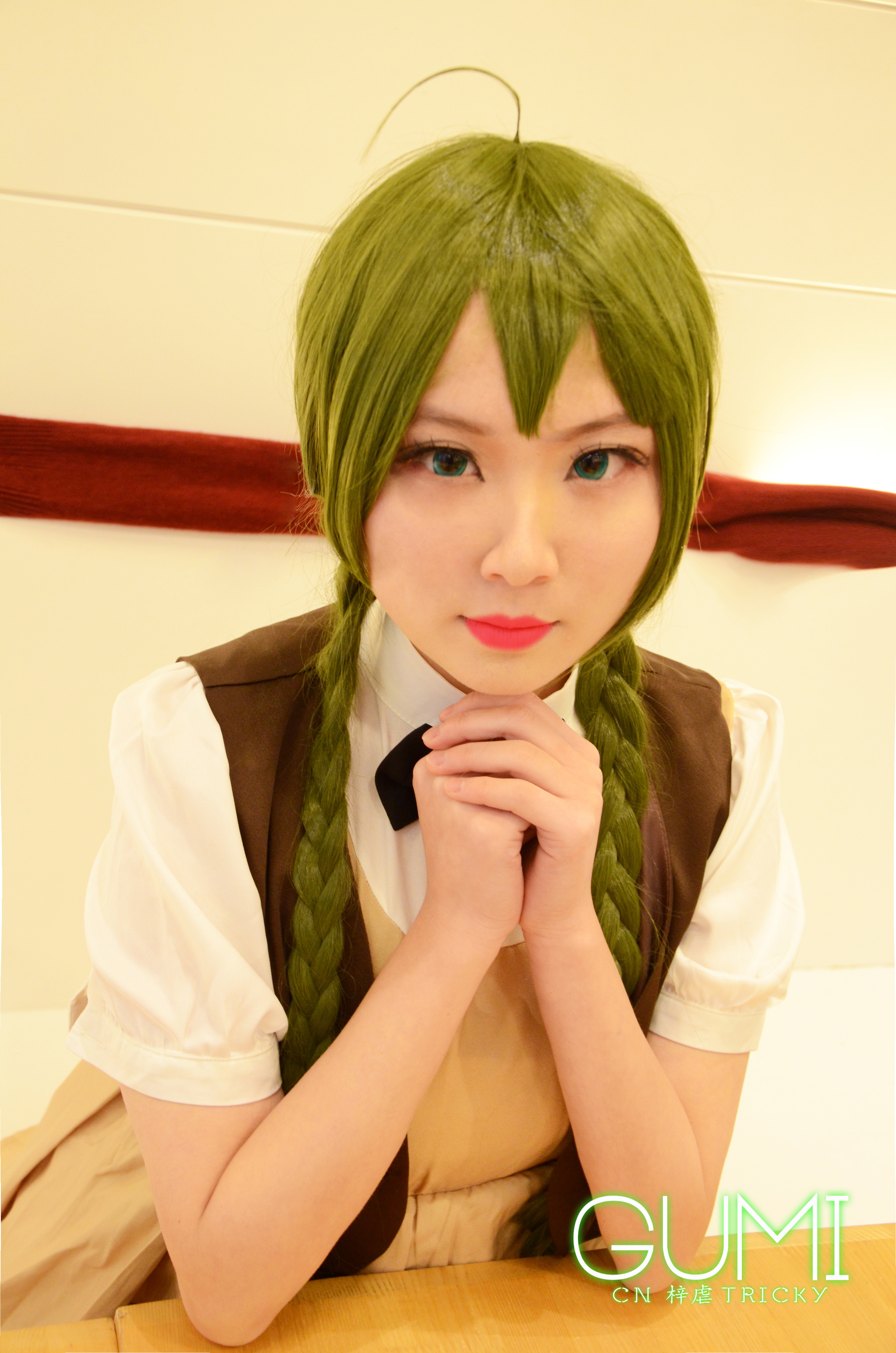 GUMI插画米色短袖裙cosplay-二次元