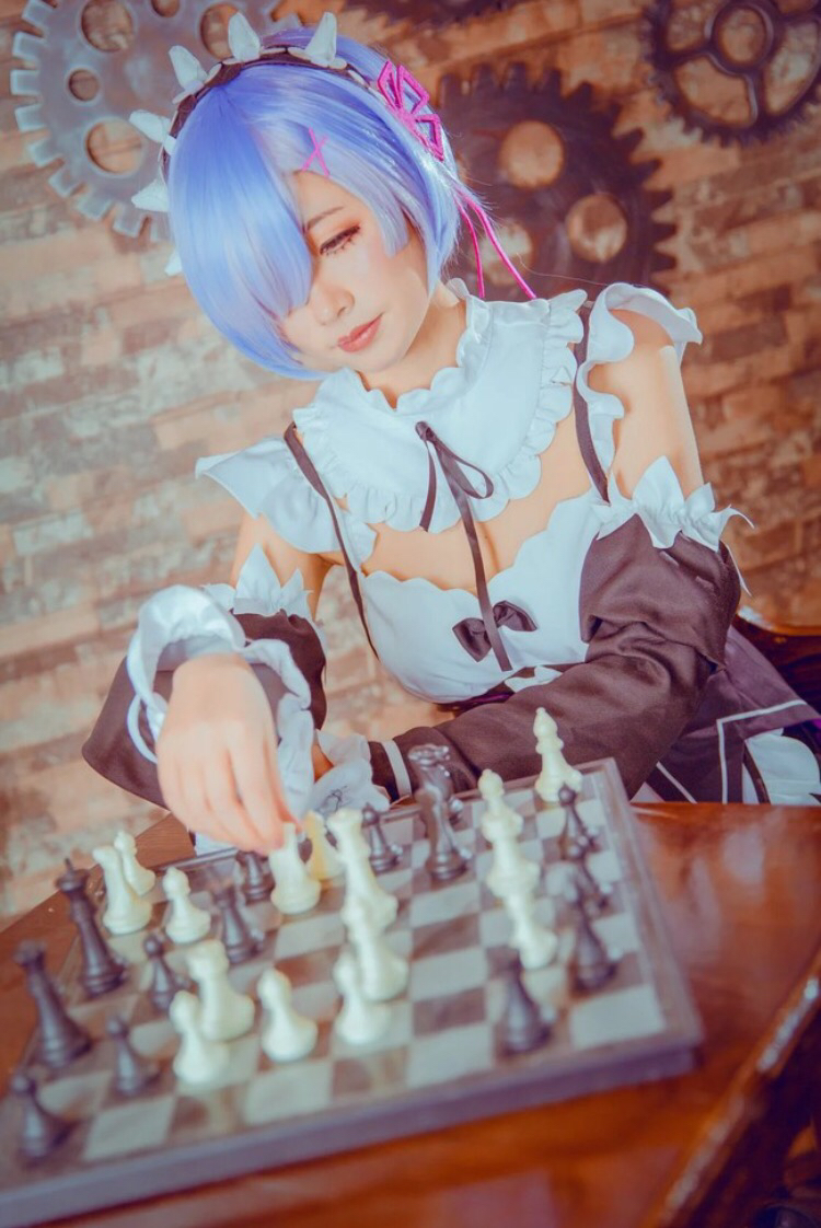 蕾姆cosplay 昴，这一局你输了哦-二次元