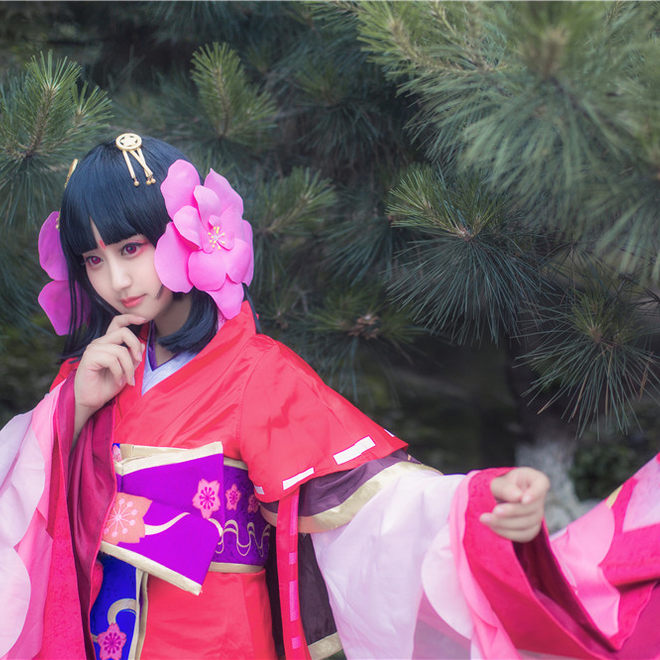 《阴阳师》 樱花妖  一个红眼病的小姐姐