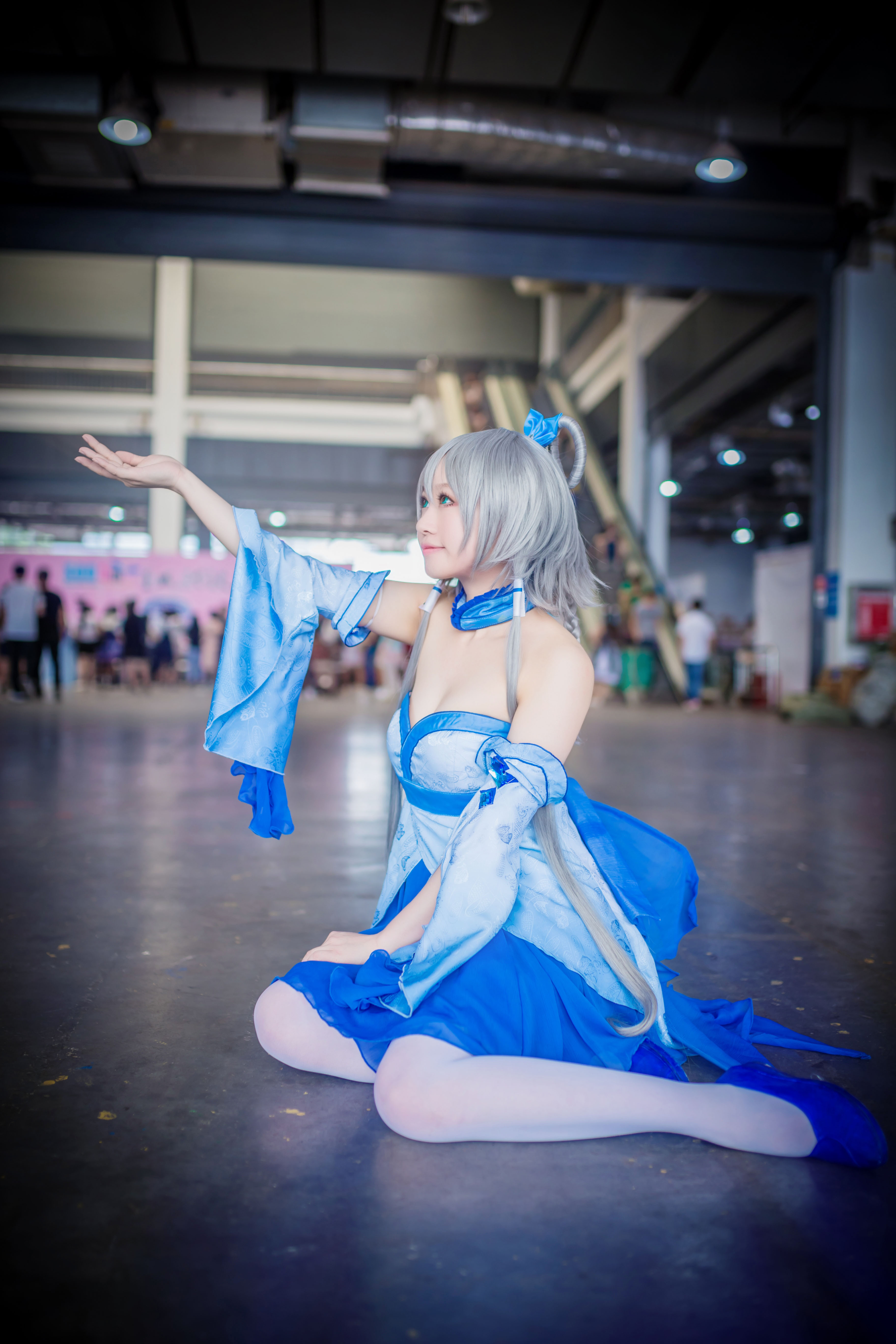 VOCALOID洛天依cosplay烟雨