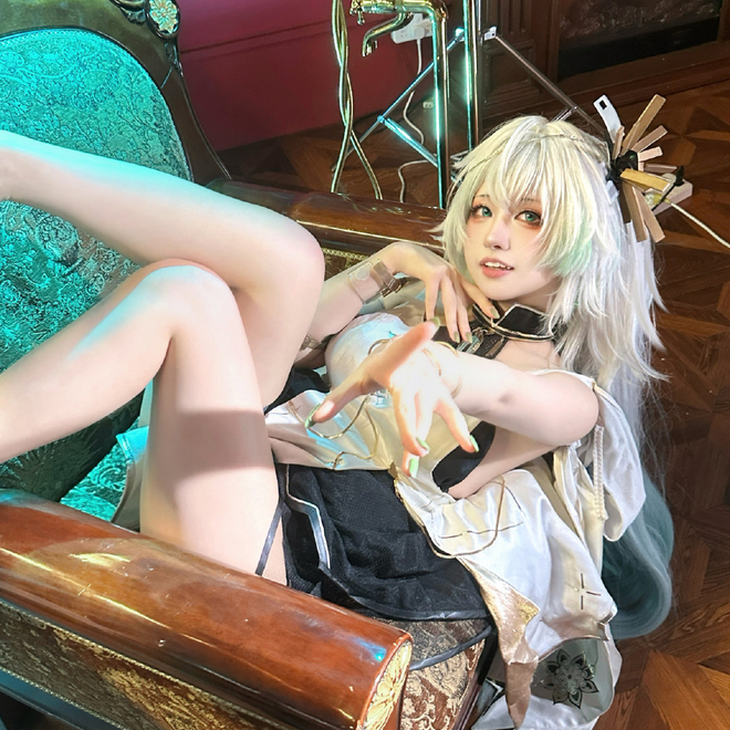 《深空之眼》三相·梵天cosplay