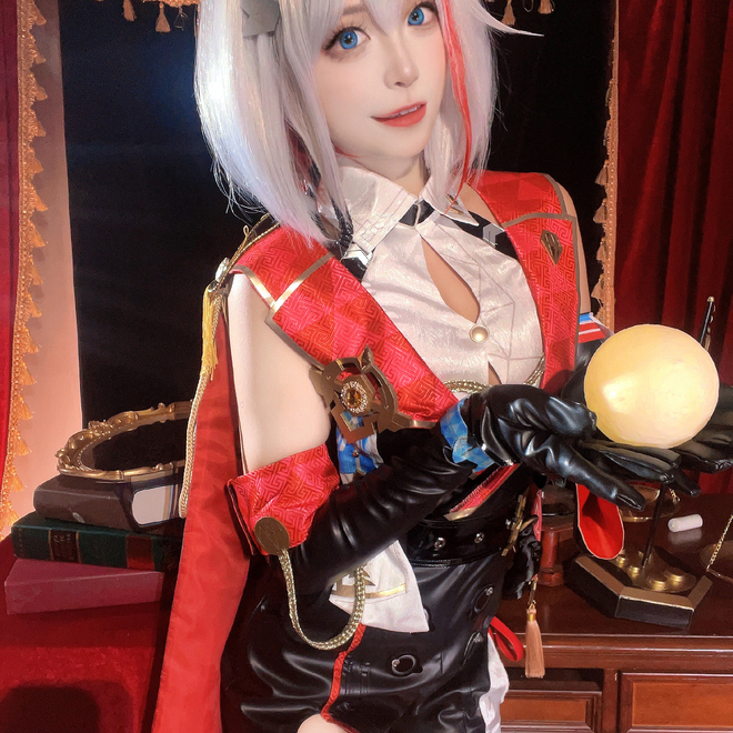 《崩坏：星穹铁道》托帕cosplay