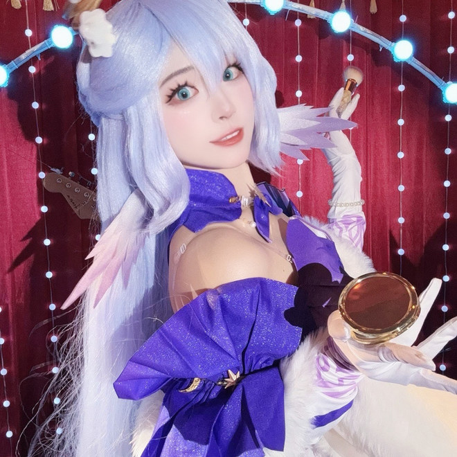 《崩坏：星穹铁道 》知更鸟cosplay