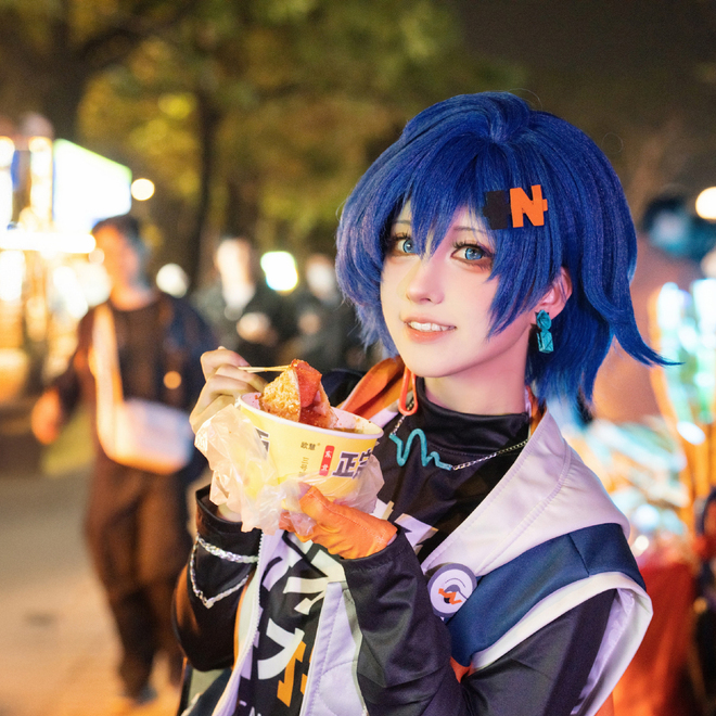 《绝区零》铃cosplay