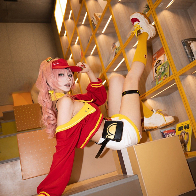 《绝区零》妮可cosplay