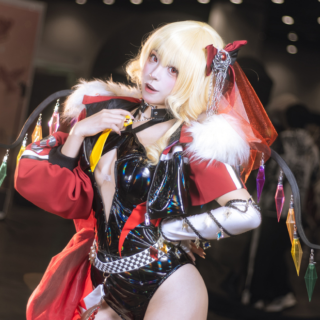 《东方project》芙兰朵露·斯卡雷特cosplay