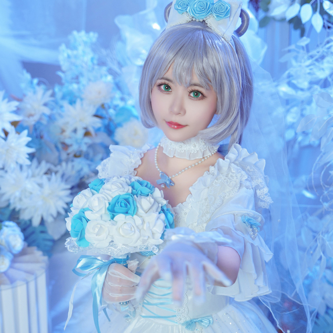 洛天依蔷薇花嫁cosplay