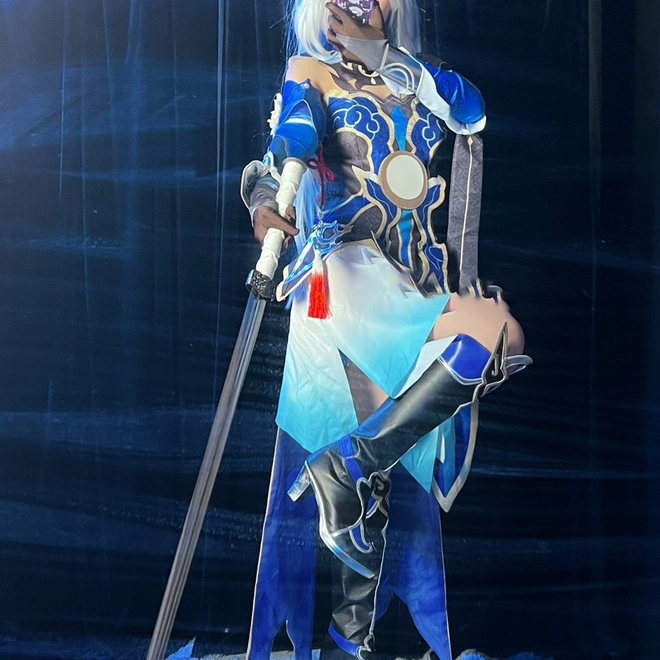 《崩坏：星穹铁道》镜流cosplay